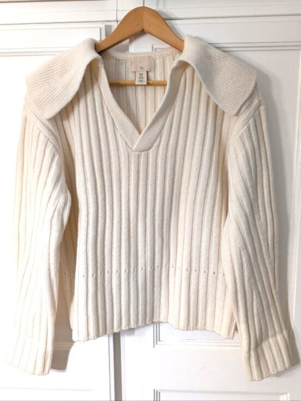NWOT H&M 100% Wool Oversized Cream Ribbed V-Neck Collared Sweater XS